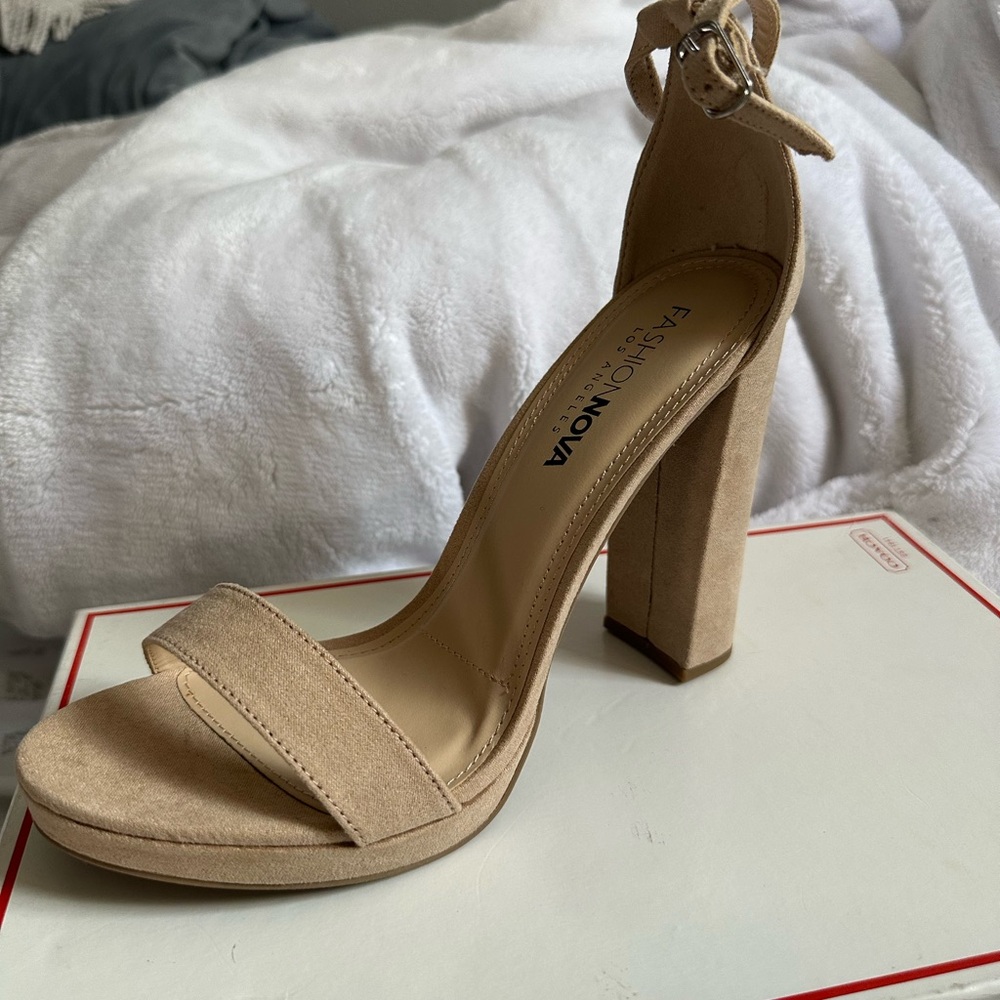 Fashion Nova Tan Chunky Heel Sandals with Ankle Strap